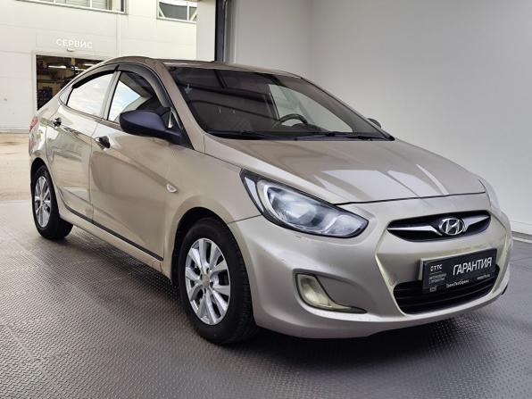 Hyundai Solaris I с пробегом 2012 года, цена 690 000 рублей, 120530 км, седан, Автокод Объявления