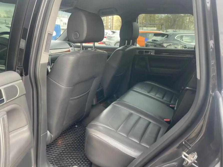 Volkswagen Touareg I Рестайлинг Москва  - изображение 12