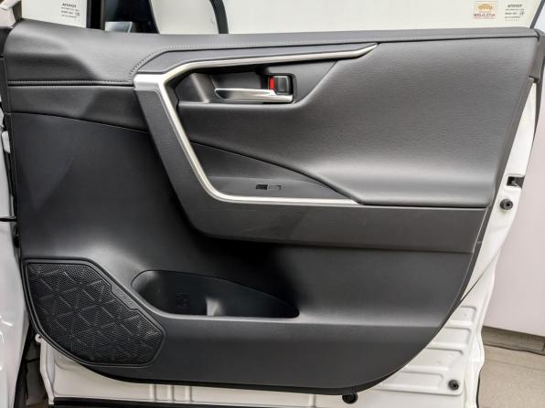 Toyota RAV4 V (XA50) с пробегом 2022 года, цена 3 890 000 рублей, 39291 км, внедорожник, Автокод Объявления