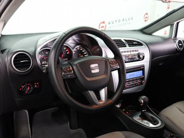 SEAT Leon II Рестайлинг с пробегом 2011 года, цена 779 000 рублей, 230409 км, хэтчбек, Автокод Объявления