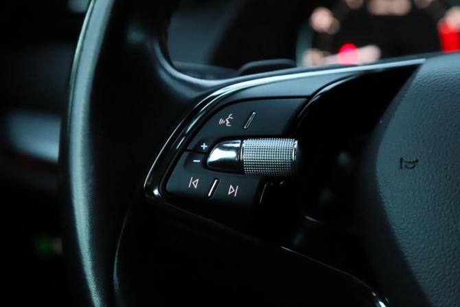 Skoda Octavia IV (A8) с пробегом 2022 года, цена 2 789 000 рублей, 146105 км, лифтбек, Автокод Объявления