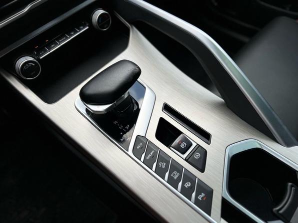 Geely Coolray I с пробегом 2023 года, цена 1 990 000 рублей, 65800 км, внедорожник, Автокод Объявления