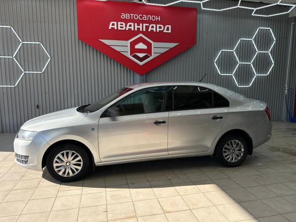 Skoda Rapid I с пробегом 2016 года, цена 990 000 рублей, 106000 км, лифтбек, Автокод Объявления