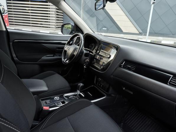 Mitsubishi Outlander III Рестайлинг 3 с пробегом 2019 года, цена 1 852 000 рублей, 223078 км, внедорожник, Автокод Объявления