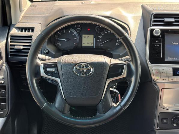 Toyota Land Cruiser Prado 150 Series Рестайлинг 2 с пробегом 2018 года, цена 3 990 000 рублей, 126000 км, внедорожник, Автокод Объявления