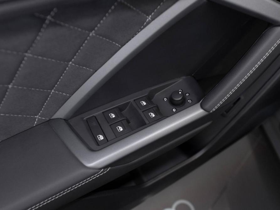 Audi Q3 II (F3) Москва  - изображение 20