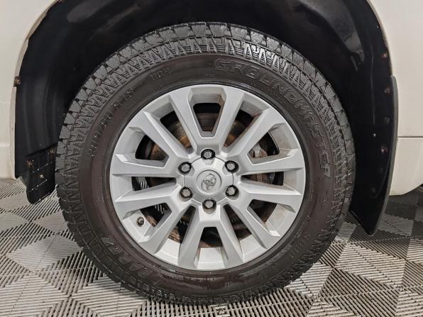 Toyota Land Cruiser Prado 150 Series Рестайлинг 1 с пробегом 2014 года, цена 3 149 000 рублей, 248193 км, внедорожник, Автокод Объявления