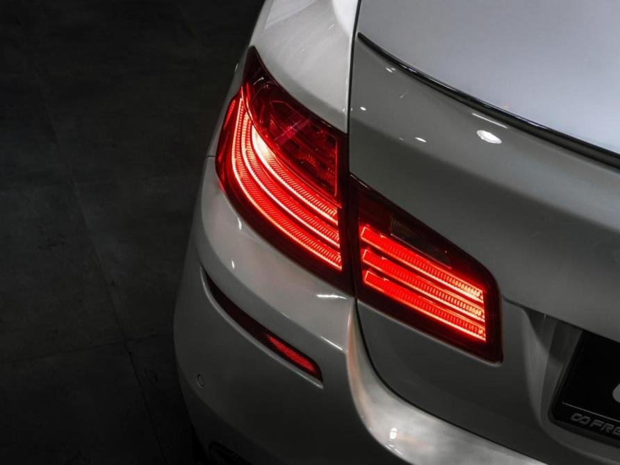 BMW 5 серии VI (F10/F11/F07) Рестайлинг Тюмень  - изображение 11