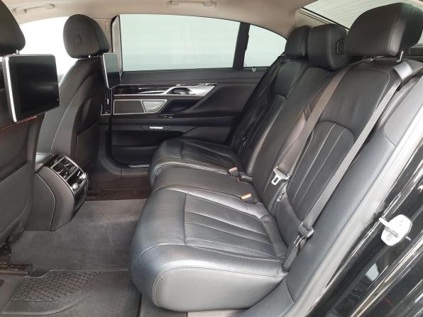 BMW 7 серии VI (G11/G12) с пробегом 2017 года, цена 3 399 000 рублей, 203093 км, седан, Автокод Объявления