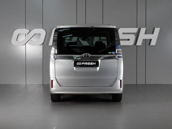 Toyota Voxy III (R80) Рестайлинг с пробегом 2017 года, цена 1 990 000 рублей, 147070 км, минивэн, Автокод Объявления