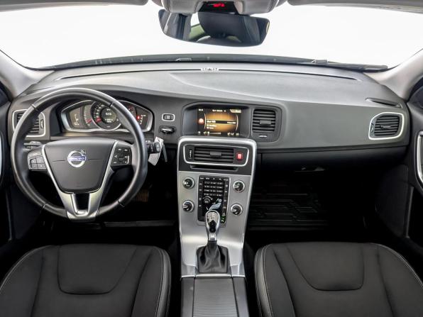 Volvo V60 Cross Country I с пробегом 2018 года, цена 2 505 000 рублей, 79719 км, универсал, Автокод Объявления