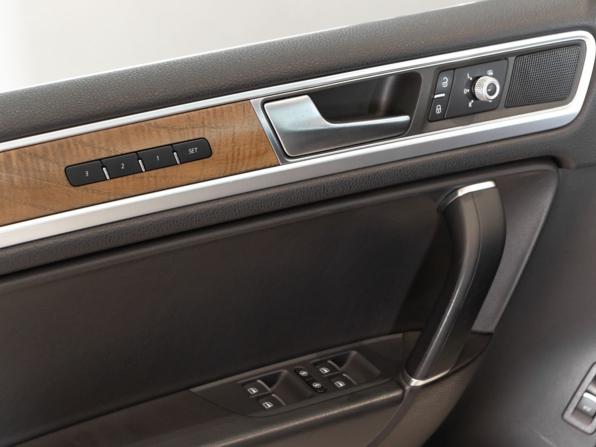 Volkswagen Touareg II Рестайлинг с пробегом 2015 года, цена 2 515 300 рублей, 192000 км, внедорожник, Автокод Объявления