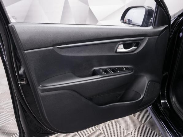 Kia Rio IV с пробегом 2018 года, цена 1 525 000 рублей, 104001 км, хэтчбек, Автокод Объявления