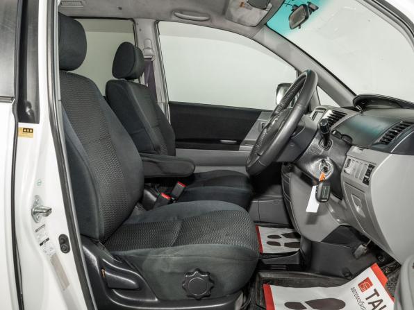 Toyota Voxy I (R60) с пробегом 2006 года, цена 1 050 000 рублей, 303801 км, компактвэн, Автокод Объявления
