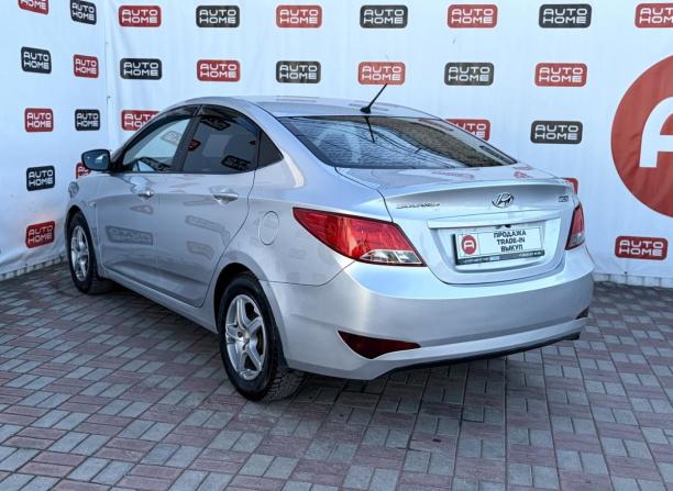 Hyundai Solaris I Рестайлинг с пробегом 2016 года, цена 899 990 рублей, 163728 км, седан, Автокод Объявления