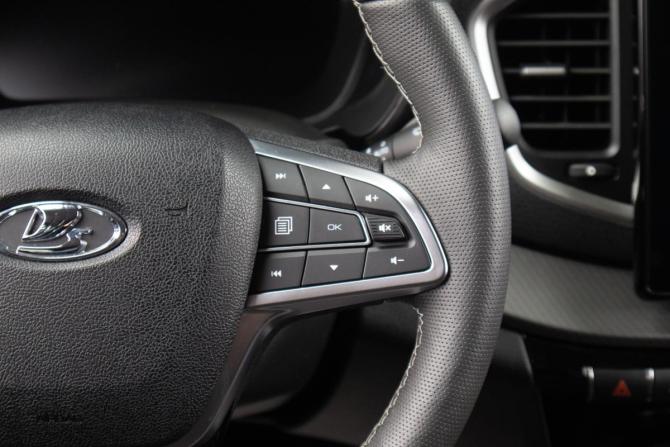 Lada (ВАЗ) Vesta I Рестайлинг (NG) с пробегом 2024 года, цена 1 639 000 рублей, 22700 км, седан, Автокод Объявления