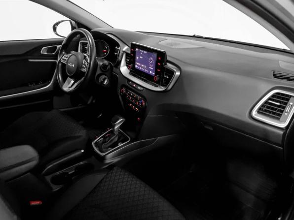 Kia Ceed III Рестайлинг с пробегом 2022 года, цена 1 970 000 рублей, 43258 км, хэтчбек, Автокод Объявления