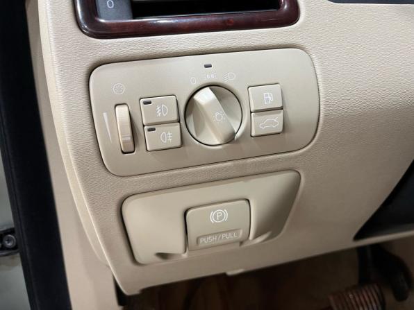 Volvo XC70 II с пробегом 2008 года, цена 970 000 рублей, 285683 км, универсал, Автокод Объявления