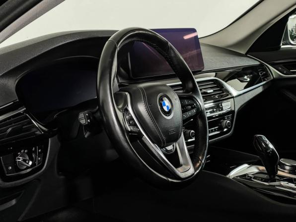 BMW 5 серии VII (G30/G31/G38) Рестайлинг с пробегом 2021 года, цена 4 258 000 рублей, 97000 км, седан, Автокод Объявления