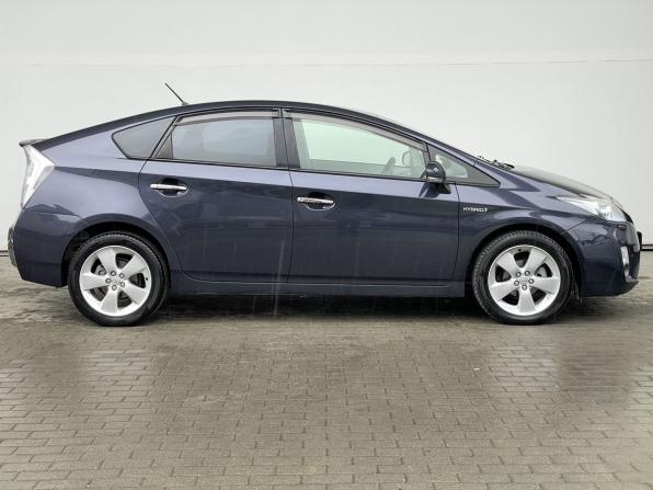 Toyota Prius III (XW30) с пробегом 2010 года, цена 938 000 рублей, 251599 км, лифтбек, Автокод Объявления
