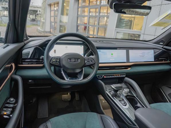 Geely Monjaro I с пробегом 2024 года, цена 3 799 000 рублей, 108 км, внедорожник, Автокод Объявления