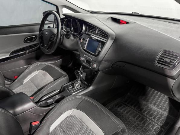 Kia Ceed II Рестайлинг с пробегом 2018 года, цена 1 287 000 рублей, 214000 км, универсал, Автокод Объявления