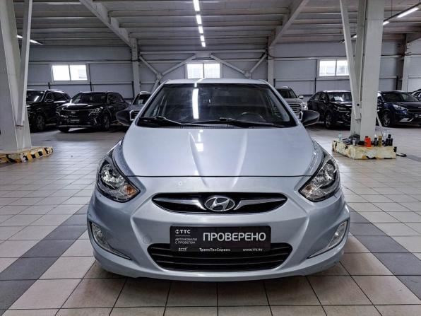 Hyundai Solaris I с пробегом 2013 года, цена 660 000 рублей, 155900 км, седан, Автокод Объявления
