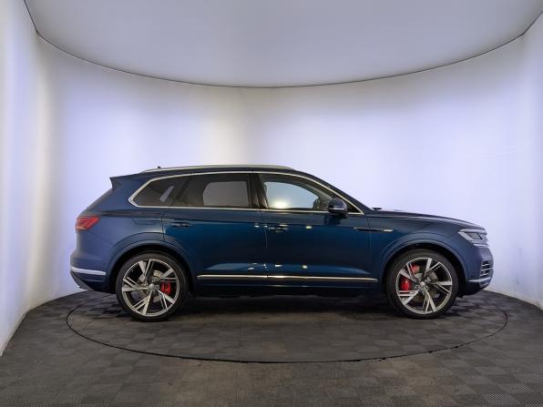 Volkswagen Touareg III с пробегом 2022 года, цена 7 600 000 рублей, 39500 км, внедорожник, Автокод Объявления