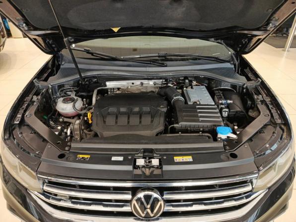 Volkswagen Tiguan II Рестайлинг с пробегом 2021 года, цена 3 990 000 рублей, 90477 км, внедорожник, Автокод Объявления
