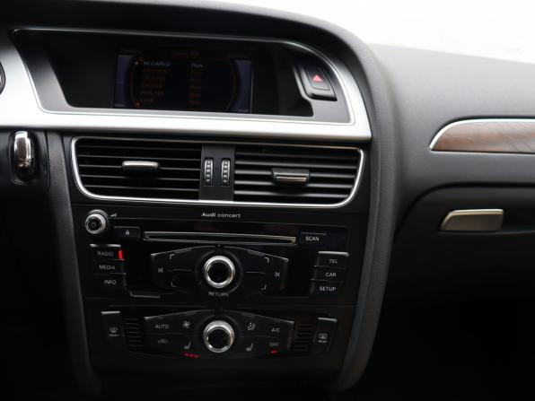 Audi A4 IV (B8) Рестайлинг с пробегом 2015 года, цена 1 749 000 рублей, 63930 км, седан, Автокод Объявления