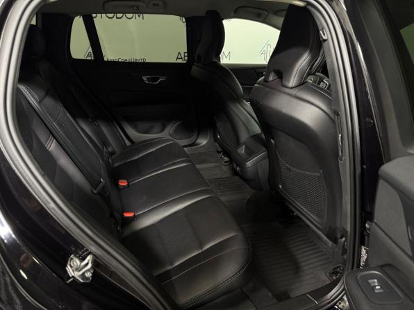 Volvo V60 Cross Country II с пробегом 2019 года, цена 2 889 000 рублей, 161055 км, универсал, Автокод Объявления