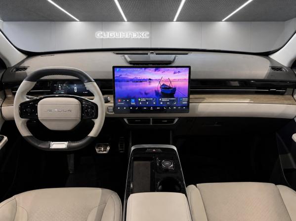 JETOUR DASHING I с пробегом 2024 года, цена 3 099 000 рублей, 1956 км, внедорожник, Автокод Объявления