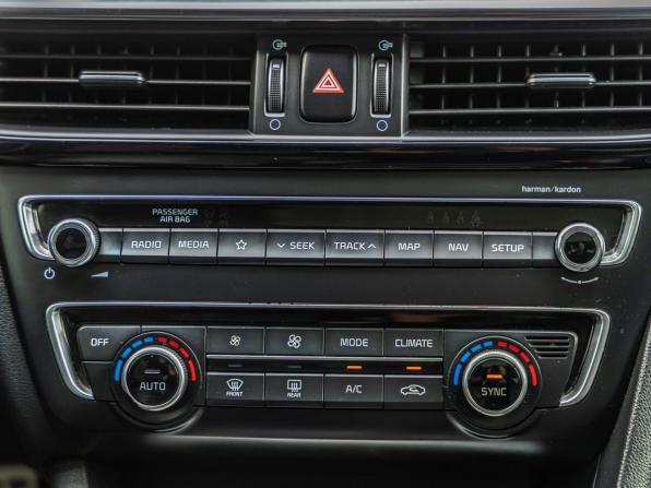 Kia Optima IV Рестайлинг с пробегом 2019 года, цена 2 098 000 рублей, 171639 км, седан, Автокод Объявления
