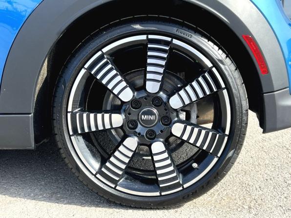 Mini Cabrio III Рестайлинг 2 с пробегом 2023 года, цена 3 790 000 рублей, 15715 км, кабриолет, Автокод Объявления