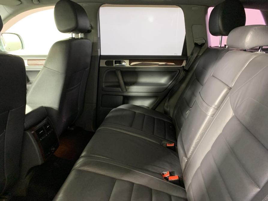 Volkswagen Touareg I Рестайлинг Москва  - изображение 18