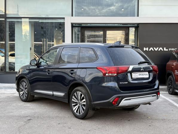 Mitsubishi Outlander III Рестайлинг 3 с пробегом 2021 года, цена 2 959 000 рублей, 52886 км, внедорожник, Автокод Объявления