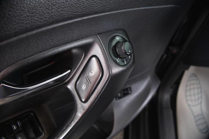 Volkswagen Polo V с пробегом 2011 года, цена 699 000 рублей, 196258 км, седан, Автокод Объявления