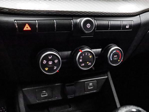 Lada (ВАЗ) Vesta I Рестайлинг (NG) с пробегом 2023 года, цена 1 299 000 рублей, 46273 км, седан, Автокод Объявления