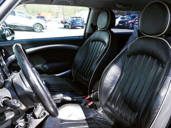 Mini Hatch II (R56) с пробегом 2006 года, цена 752 700 рублей, 230794 км, хэтчбек, Автокод Объявления
