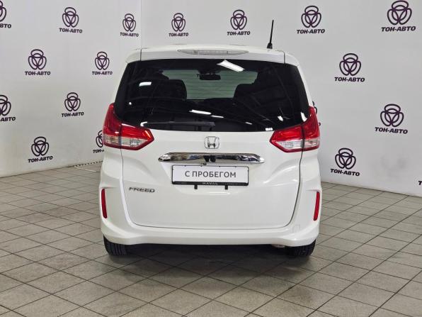 Honda Freed II с пробегом 2017 года, цена 1 496 000 рублей, 40384 км, компактвэн, Автокод Объявления