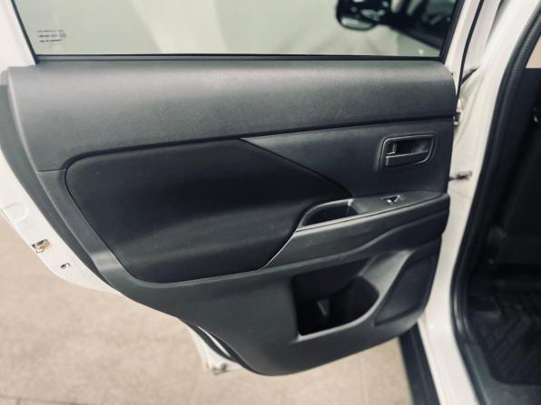 Mitsubishi Outlander III Рестайлинг 2 с пробегом 2016 года, цена 1 520 000 рублей, 139000 км, внедорожник, Автокод Объявления
