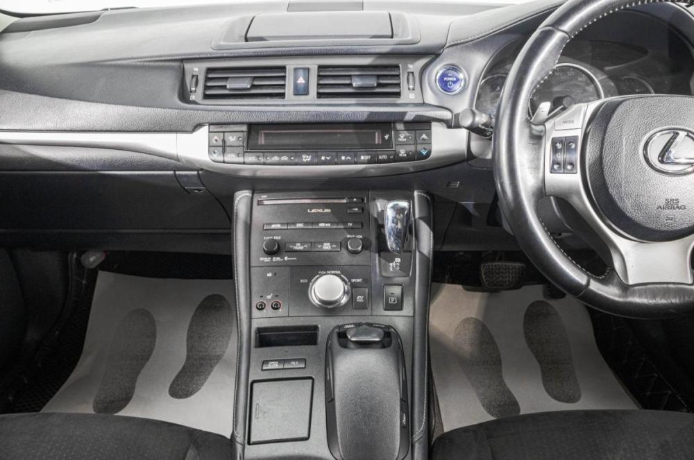 Lexus CT I Барнаул  - изображение 18