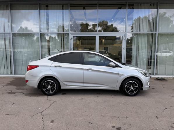 Hyundai Solaris I Рестайлинг с пробегом 2016 года, цена 975 000 рублей, 140000 км, седан, Автокод Объявления