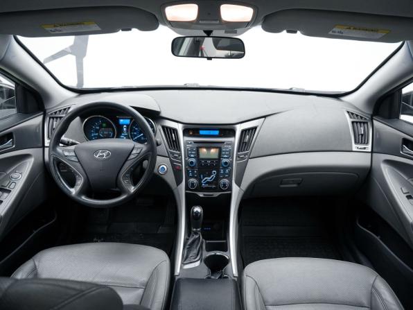 Hyundai Sonata VI (YF) с пробегом 2011 года, цена 899 000 рублей, 136718 км, седан, Автокод Объявления