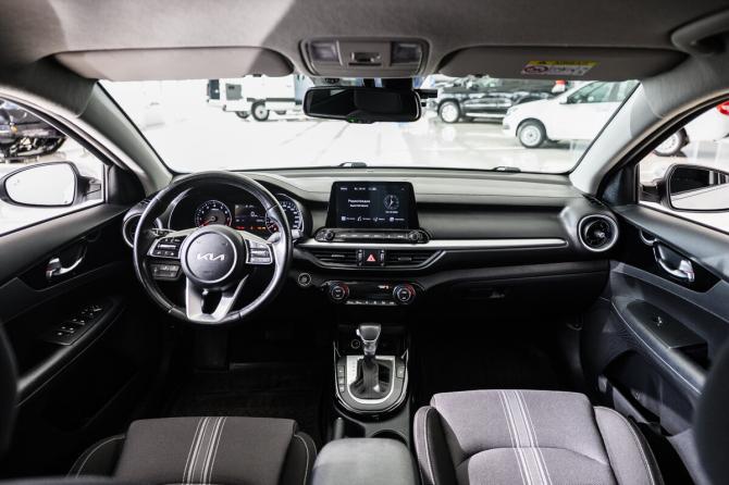 Kia Cerato IV Рестайлинг с пробегом 2021 года, цена 2 280 000 рублей, 89443 км, седан, Автокод Объявления