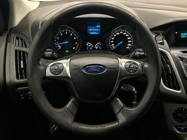 Ford Focus III с пробегом 2014 года, цена 699 000 рублей, 135057 км, хэтчбек, Автокод Объявления
