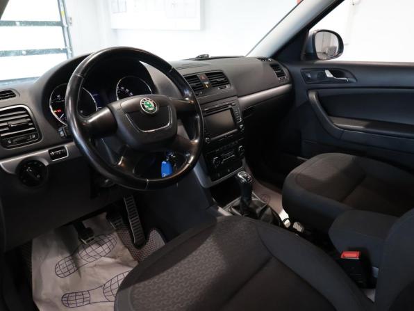 Skoda Yeti I с пробегом 2012 года, цена 829 000 рублей, 173058 км, внедорожник, Автокод Объявления