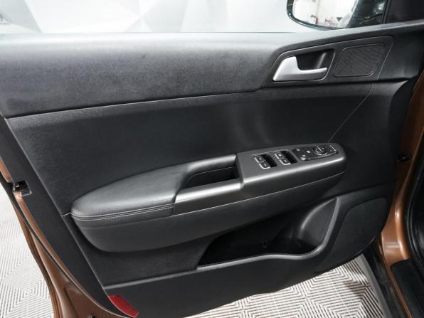 Kia Sportage IV с пробегом 2016 года, цена 1 820 000 рублей, 116098 км, внедорожник, Автокод Объявления