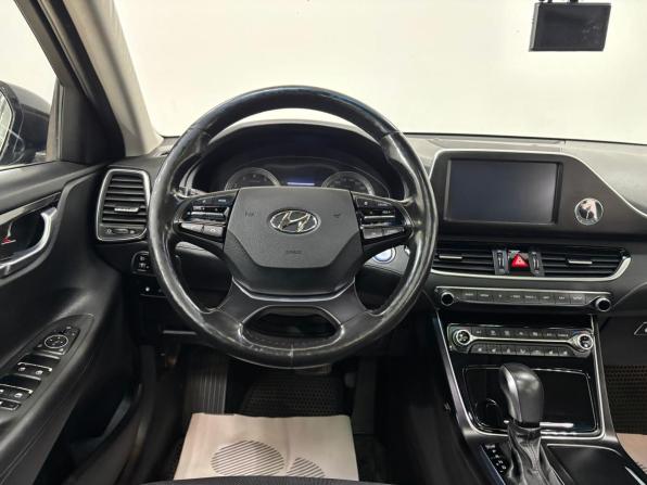 Hyundai Grandeur VI с пробегом 2017 года, цена 1 670 000 рублей, 166063 км, седан, Автокод Объявления