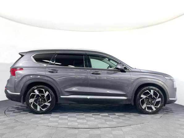 Hyundai Santa Fe IV Рестайлинг с пробегом 2021 года, цена 2 998 000 рублей, 118061 км, внедорожник, Автокод Объявления